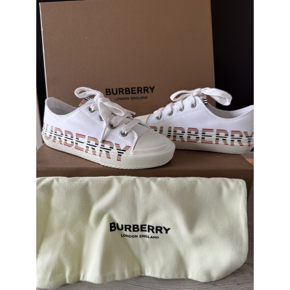 Burberry Kids White Icon Stripe Logo Sneakers Size 12 US 30 EUR NEW in box‎